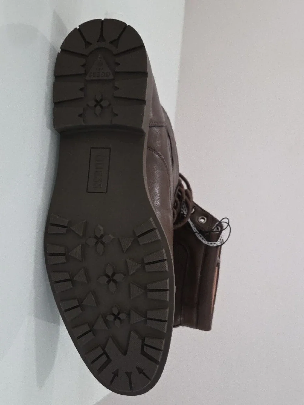 GUESS Men's Brown Leather Lace-Up Boat Shoes